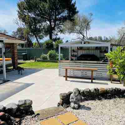 Tuncurry Tranquility family and dog friendly house / garden conveniently located Hotel Exterior