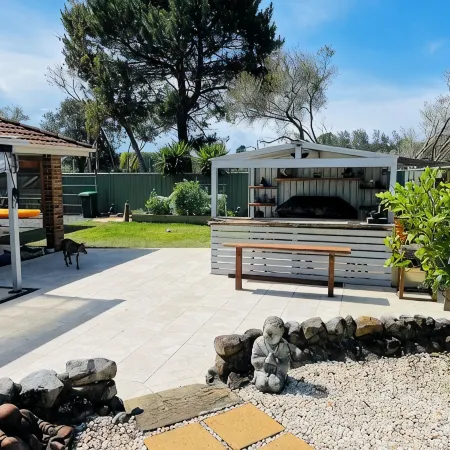 Tuncurry Tranquility family and dog friendly house / garden conveniently located