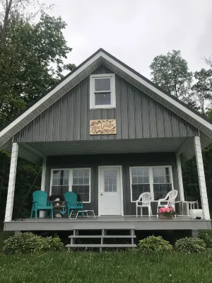 Cabin on the Amish Trail