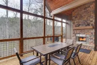 Riverfront Cabin! Hot Tub, Bar, & Fireplace; Family Friendly; Fire Pit