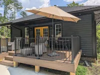 Upscale 2 Bed/2.5 Bath w/Lighted Pickleball Court&Fiber Internet Near the Dragon - 4성급