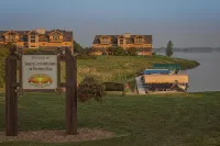 Golf or Summer Getaway@ Northern Bay Resort! - Homestays