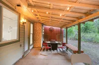 Pool & Gameroom, pet friendly, 10 Minutes from South congress, 20 from Downtown