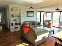 DOLPHIN LOOKOUT COTTAGE Overlooking Binalong Bay - ติดทะเล