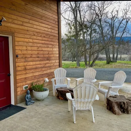 Peaceful, spacious home on 8 acres. Pet-friendly, close town, and a creek!