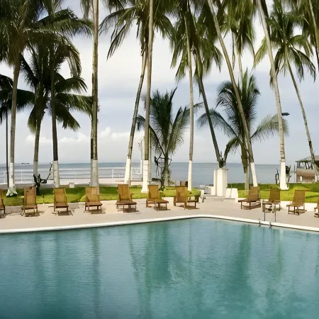 La Concha Beach Hotel & Club