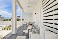 Brand New Gulf & Direct Ole River with Beach, Boat Dock, Golf & Infinity Pool! - 4-Sterne