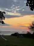 Lakeview, Kayaks, Near Beaches, Fire Pit, Great Kitchen, Pets, 1.5 Baths - 3 estrellas