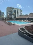 Clean Cozy Condo Across from Beach-Beautiful Pool Newly Remodeled - บังกะโล