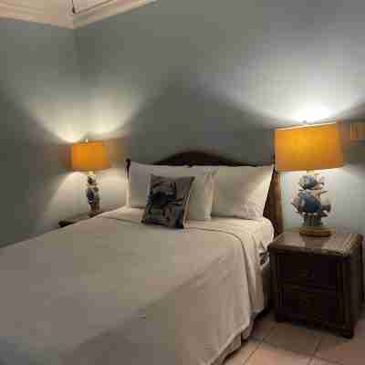 Ground Floor 1 Bedroom Pool, Hot Tub Private Beach Wifi Sleeps 3 Rooms