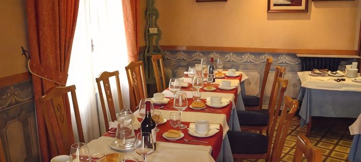 Hostal Orejas Hotels in León