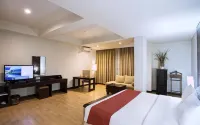 Horison Sagita Balikpapan - Beach