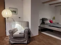 Cozy vacation home with lake view and garden. The bathing area is only 2 minutes away! - Homestays