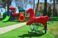 Sandy Beach Resort - 4-Star