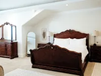 Sleeps 23, 8 bedrooms, 6 bath, near SLC & Provo Hotels in South Jordan