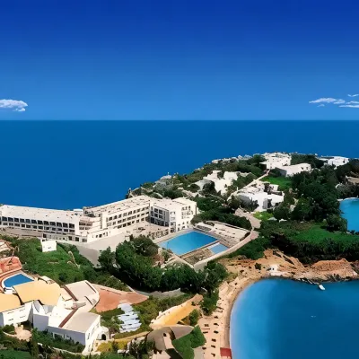 奧特弗布魯卡普西斯埃利特度假村 鄰近薩羅莫拉海灘（Psaromoura Beach）的酒店