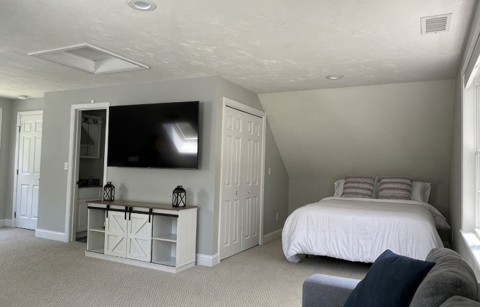Cape Cod Loft - Near Beaches & Canal