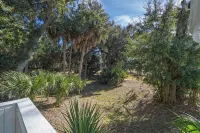 Cozy Edisto Condo-Close to the Beach!