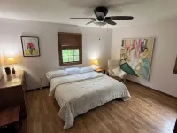 Spacious in-Town Family Home, Walk to Beach & Downtown, Quiet Retreat Hotels in Charlevoix