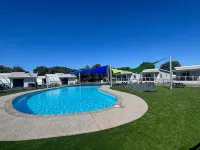 Victor Harbor Holiday Park - parkir