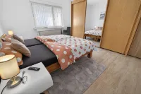 FeWo Galliet 1: 87Sqm, 2 Br, Balcony, Quiet & Close to Trade Fair - balcony