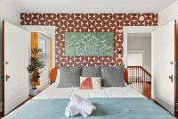 Cincy Central Stay - Hot Tub, Games & Movie Nights - บังกะโล