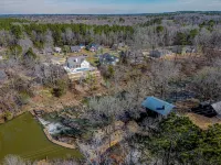 Tranquil Getaway Minutes from Auburn including Pool & backyard Waterfall Oasis