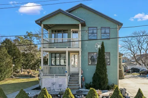 "Tide Vibes" at Ferry Beach - a 4 Bed/3 Bath Spacious Retreat for 13!