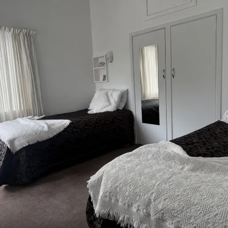 Fully equipped Crofters Cottage for up to 6 people