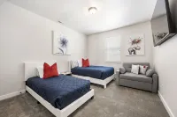 Modern Lake-View Escape in Hideout Near Park City Utah - balcony