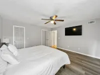 Paramour: huge yard home with ground floor bedroom 25 min to Charleston