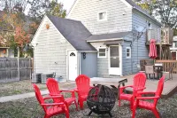 Family-Friendly Lakewood Home 4BR, Full Kitchen & Yard!