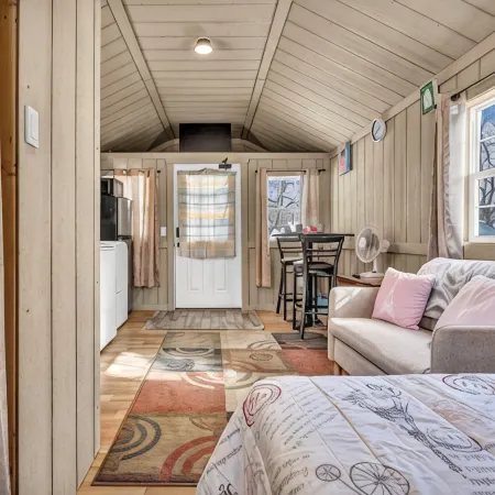 Madison's Lakeside Tiny Home Dream Getaway!