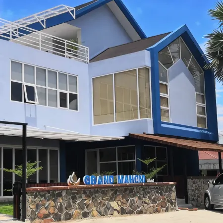 Grand Mahoni Hotel