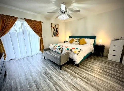 Luxury Mid Century Modern Beachfront Dream!