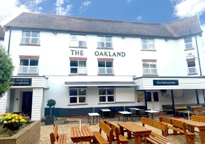 The Oaklands Hotel โรงแรมใน