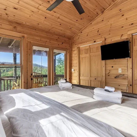 Spectacular Mountain View-Hot Tub-Game Rm-Aska Adventure Area-Livin' on the Edge