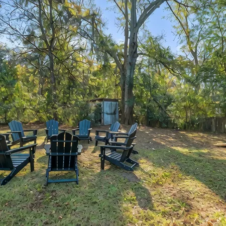 Spacious 4BD - Central Stay w/ Backyard & Games