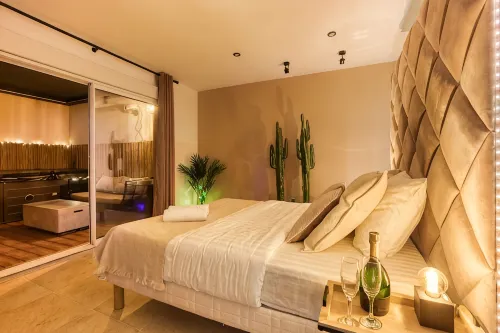 Suite Wood Love & Spa - 4P Private Sauna and Jacuzzi - Wi-Fi