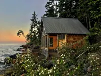 Artisan-crafted Magic on Lake Superior between Lutsen and Grand Marais