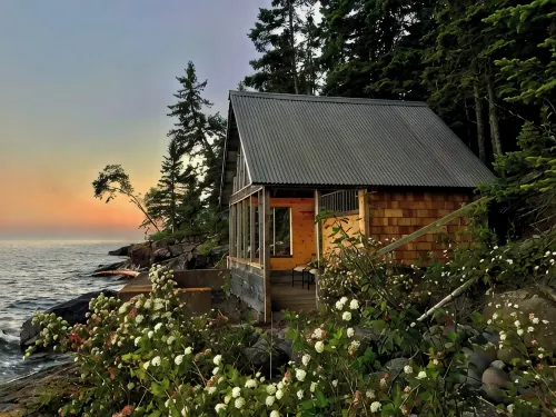 Artisan-crafted Magic on Lake Superior between Lutsen and Grand Marais