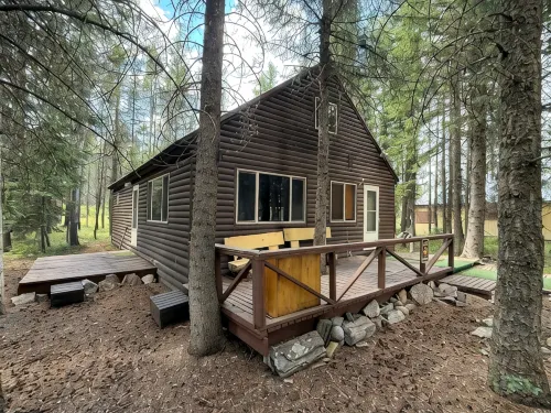 Cozy Cabin in the Woods.  25 minutes to Yellowstone National Park