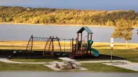 Lakefront Retreat with Spectacular Panoramic Views. Pet Friendly! - 3-Star