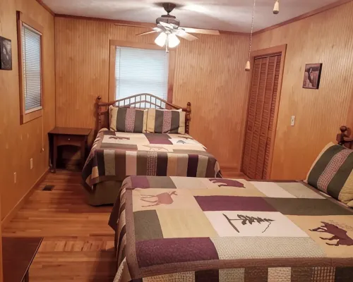 Family Cabin with Hot Tub & Game room. 8.3 miles from Appalachian Ski Mt. Hotels in Caldwell County