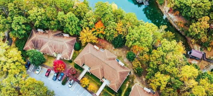 Lakefront Condo Lake Keowee • Resort Amenity • Modern Luxury Vibe • Dog Friendly Hoteles en Condado de Oconee