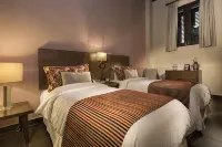 Decanter Hotel