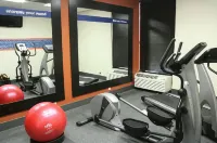 Hampton Inn Auburn - Gym