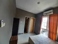 Cozzy AV Home - Parkplatz