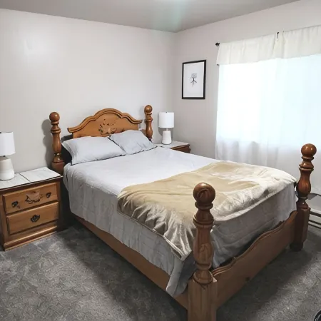 Charming 2-bedroom apartment in fantastic Twin Falls with WiFi, AC