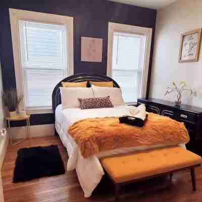 Centrally located in the heart of Boston near T Rooms